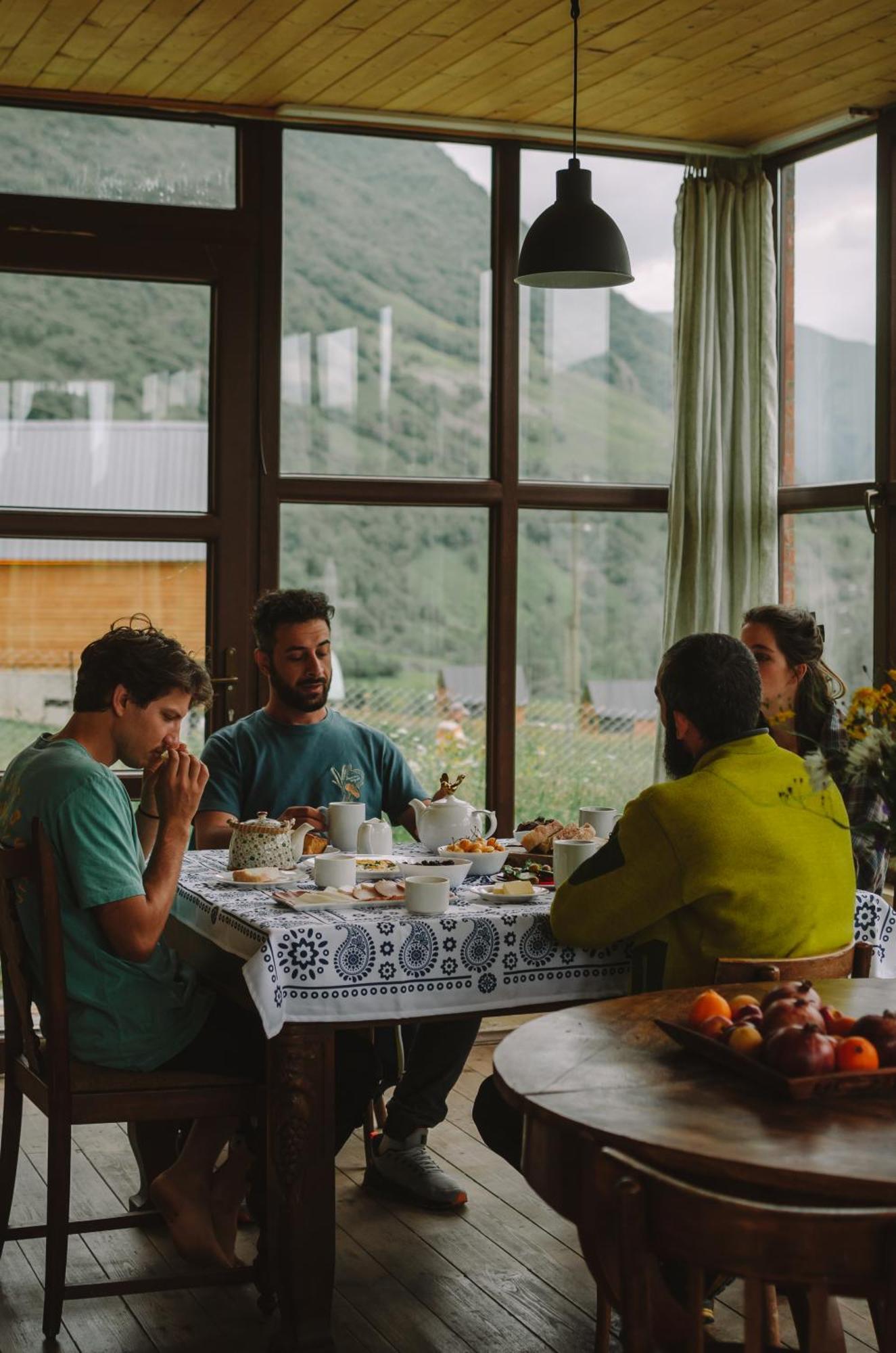 Arte In Kazbegi Hotel Luaran gambar