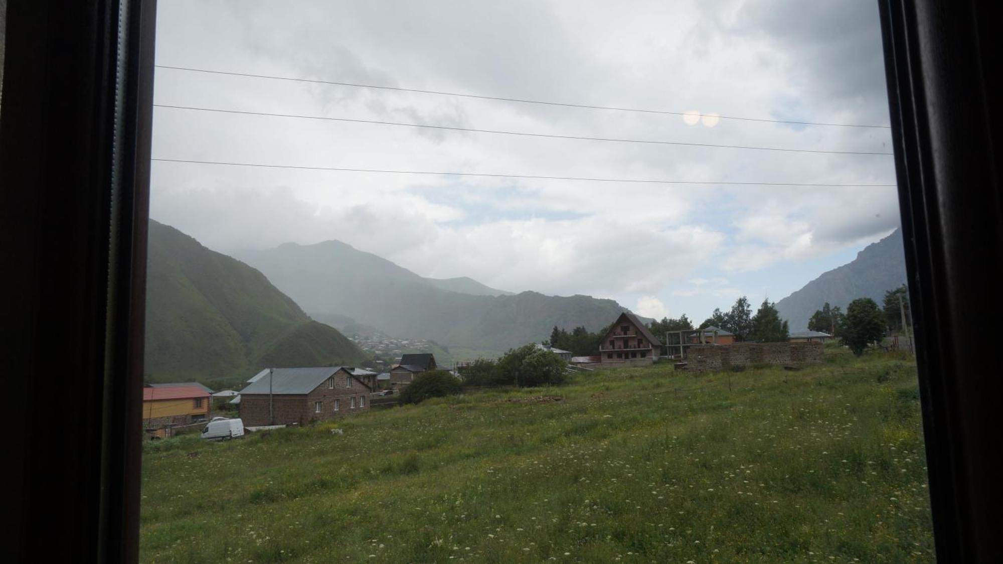 Arte In Kazbegi Hotel Luaran gambar