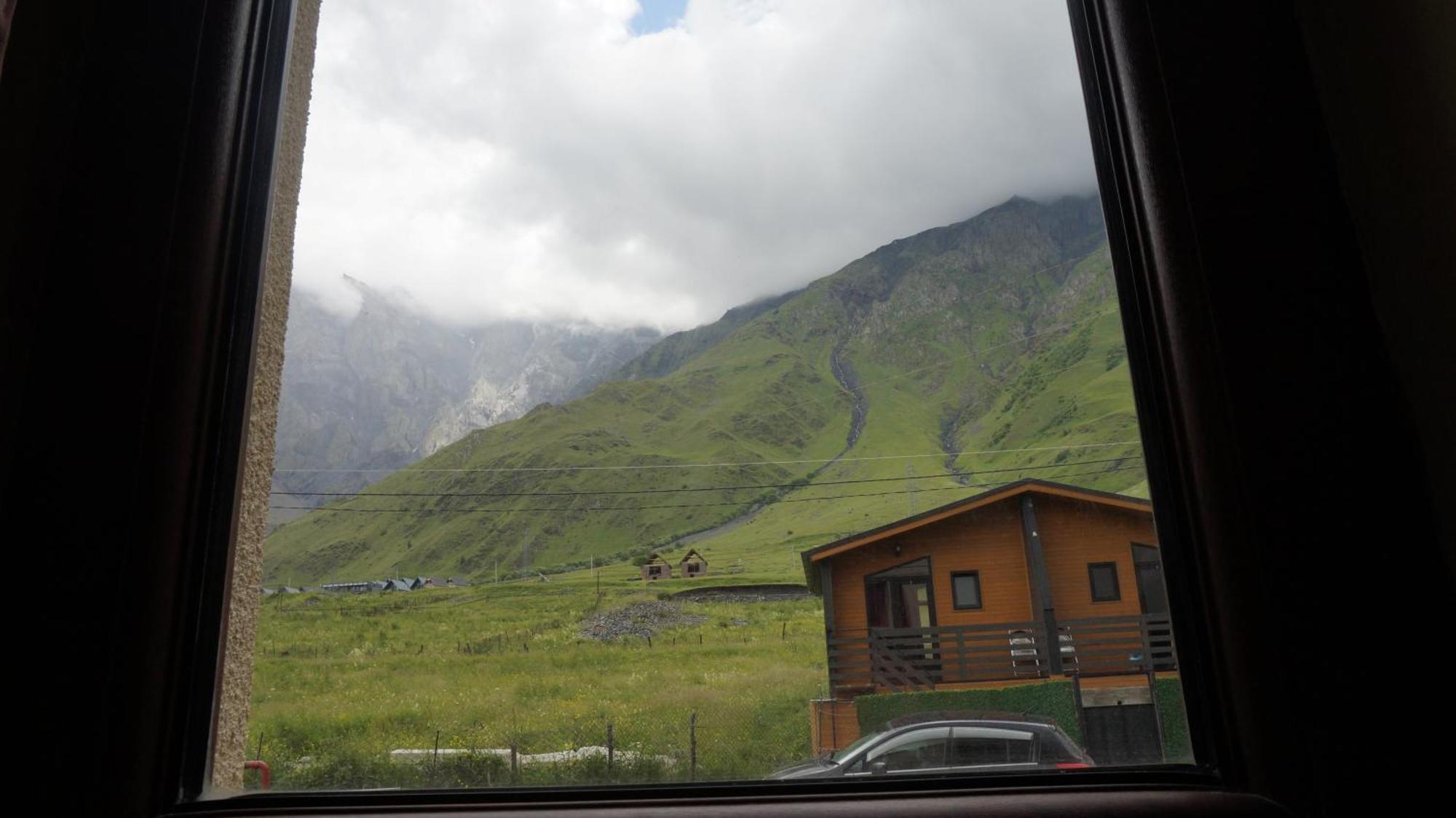 Arte In Kazbegi Hotel Luaran gambar