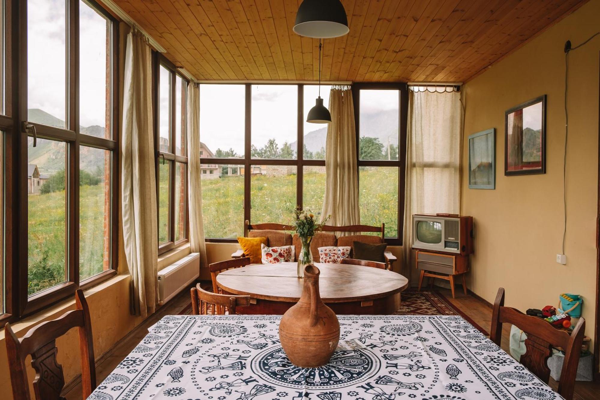 Arte In Kazbegi Hotel Luaran gambar